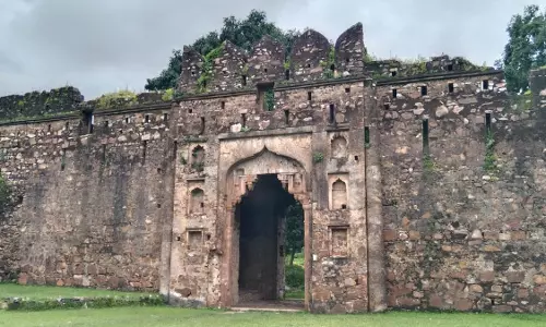 Bhopal: सागर और बुंदेलखंड को विश्वस्तरीय पर्यटन स्थल बनाने की तैयारी Bhopal: सागर और बुंदेलखंड को विश्वस्तरीय पर्यटन स्थल बनाने की तैयारी