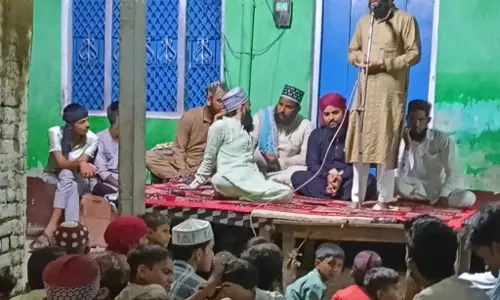 Kamalganj: ईद मिलादुन्नबी का जलसा धूमधाम से मनाया गया Kamalganj: ईद मिलादुन्नबी का जलसा धूमधाम से मनाया गया
