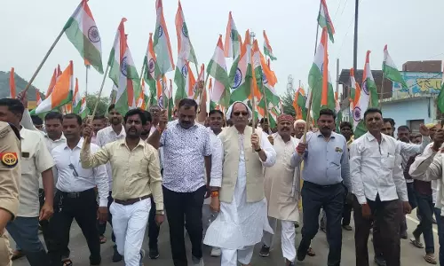 Bareilly: सिंदूर की सफलता के बाद तिरंगा यात्रा का आयोजन Bareilly: सिंदूर की सफलता के बाद तिरंगा यात्रा का आयोजन