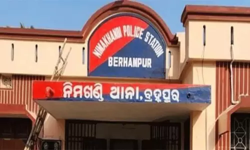 Odisha: बरहामपुर में महिला की हत्या नाबालिग बेटी की हालत गंभीर