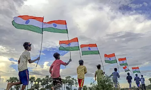 स्वतंत्रता दिवस पर 7 हजार से अधिक छात्र ‘तिरंगा दौड़’ में शामिल हुए