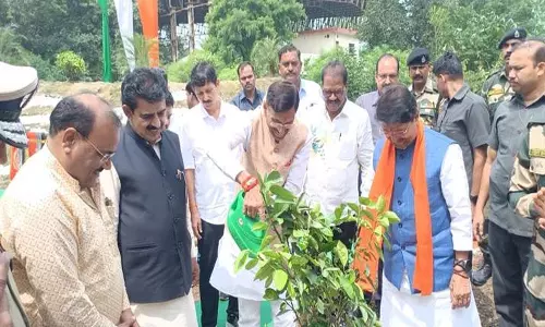 Indore: पर्यावरण संरक्षण में इंदौर अग्रणी, अन्य शहर भी अपनाएं पहल: सेठ Indore: पर्यावरण संरक्षण में इंदौर अग्रणी, अन्य शहर भी अपनाएं पहल: सेठ