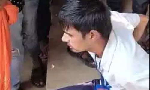 कोर्ट के कर्मचारी ने लूट की कोशिश की, गिरफ्तार