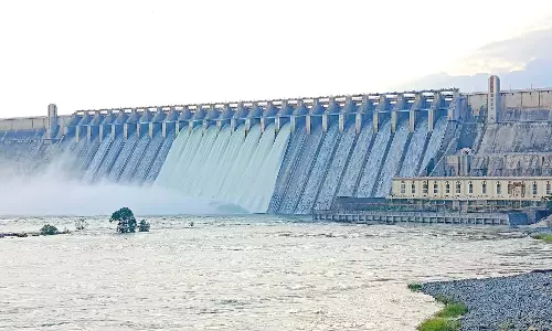 जलस्तर बढ़ने पर NSP के 8 गेट खोले गए