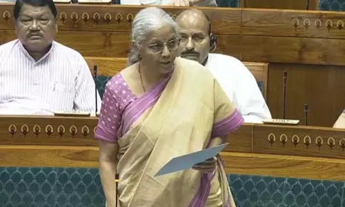 वित्त मंत्री निर्मला सीतारमण ने संसद में नया इनकम टैक्स बिल 2025 किया पेश वित्त मंत्री निर्मला सीतारमण ने संसद में नया इनकम टैक्स बिल 2025 किया पेश