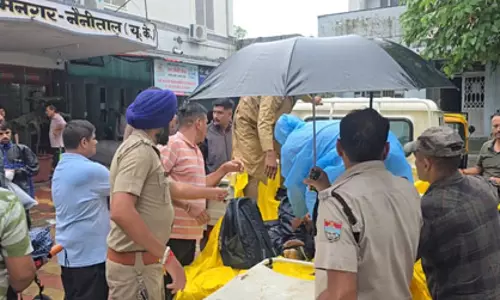 नाले के पास हादसा, दो शिक्षकों की मौत, चार लोग घायल