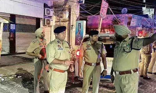 Kapurthala, होशियारपुर, जालंधर जिलों में पुलिस ने रात्रिकालीन अभियान चलाया Kapurthala, होशियारपुर, जालंधर जिलों में पुलिस ने रात्रिकालीन अभियान चलाया