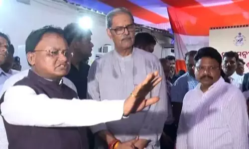 आत्महत्या की धमकी पर CM का गुस्सा फूटा, भुवनेश्वर में नाराजगी जाहिर आत्महत्या की धमकी पर CM का गुस्सा फूटा, भुवनेश्वर में नाराजगी जाहिर