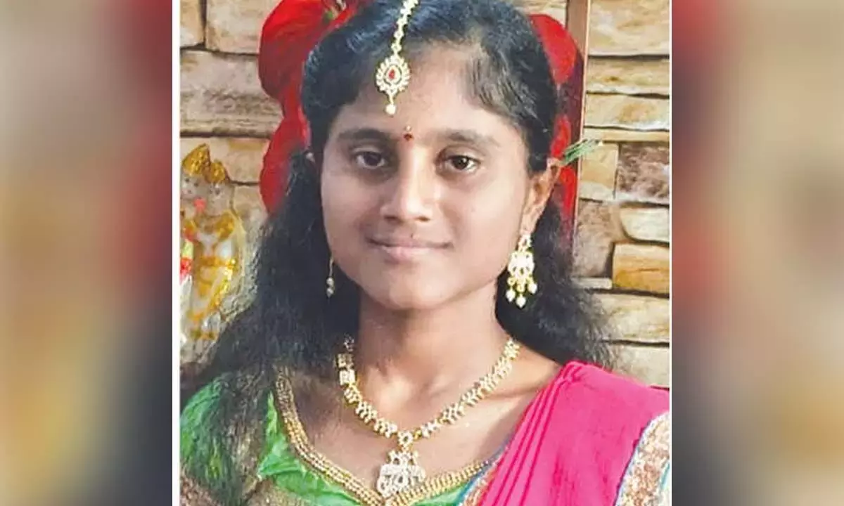 Andhra: इंटर का छात्र संदिग्ध परिस्थितियों में मृत मिला Andhra: इंटर का छात्र संदिग्ध परिस्थितियों में मृत मिला
