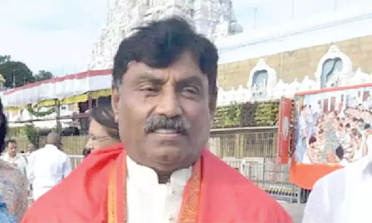 Andhra: तिरुमला में राजनीतिक टिप्पणी करने पर पूर्व वाईएसआरसीपी विधायक पर गाज