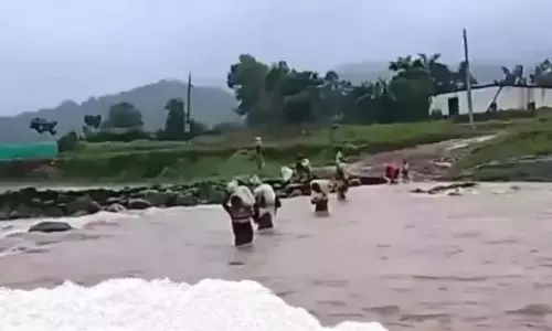 ASR में पुल ढहा, 40 गाँव प्रभावित