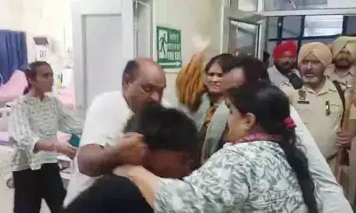 Jalandhar: 20 हथियारबंद लोगों ने घर में घुसकर युवक पर हमला किया