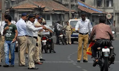 ट्रांसपोर्ट यूनियन ने ई-चालान के खिलाफ 11 सितंबर को हड़ताल बुलाई ट्रांसपोर्ट यूनियन ने ई-चालान के खिलाफ 11 सितंबर को हड़ताल बुलाई