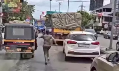 महिला पुलिस अधिकारी अपर्णा ने दयालुता के लिए फिर से प्रशंसा बटोरी