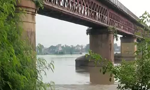 उत्तर प्रदेश: कानपुर और Hapur में गंगा नदी का जलस्तर खतरे के निशान को पार कर गया