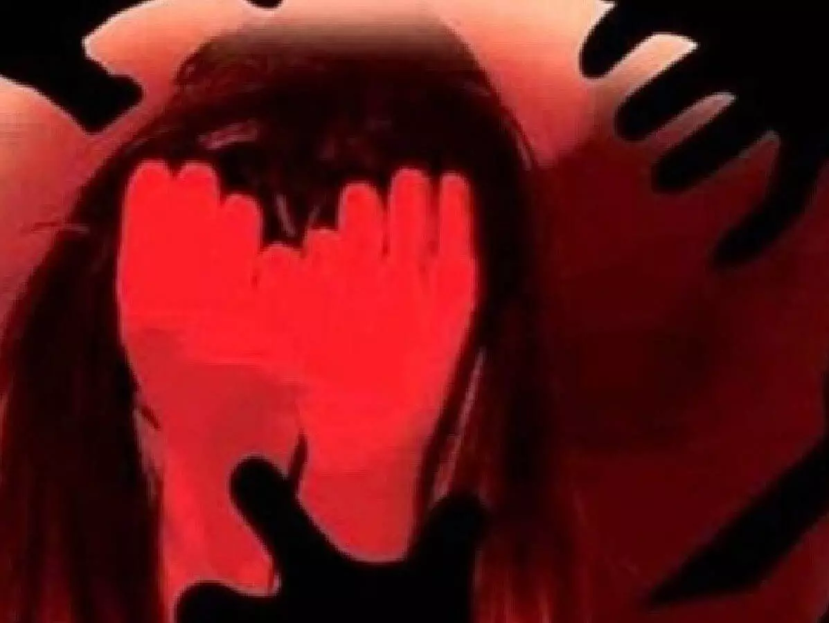 3 महीने में किशोरी के साथ कई बार गैंगरेप, 6 दरिंदे गिरफ्तार 3 महीने में किशोरी के साथ कई बार गैंगरेप, 6 दरिंदे गिरफ्तार