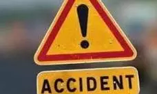 Pune: तेज रफ्तार कंटेनर की चपेट में आने से 4 श्रद्धालुओं की मौत, अन्य घायल Pune: तेज रफ्तार कंटेनर की चपेट में आने से 4 श्रद्धालुओं की मौत, अन्य घायल