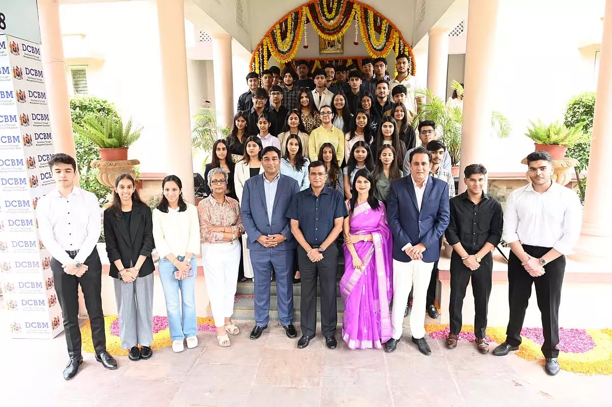 डेली कॉलेज ऑफ बिजनेस मैनेजमेंट ने जेनेसिस इंडक्शन प्रोग्राम का उद्घाटन किया डेली कॉलेज ऑफ बिजनेस मैनेजमेंट ने जेनेसिस इंडक्शन प्रोग्राम का उद्घाटन किया