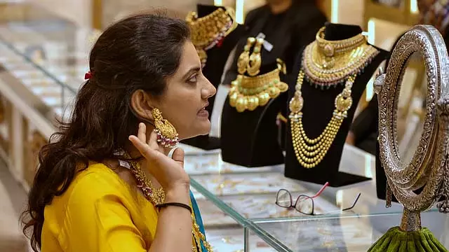 2 दिन में सोने की कीमत में 1200 रुपये की गिरावट: आज का हाल 2 दिन में सोने की कीमत में 1200 रुपये की गिरावट: आज का हाल