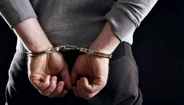 असिस्टेंट मैनेजर सलाखों के पीछे पहुंचा, मॉडल के सामने अश्लील हरकत किया असिस्टेंट मैनेजर सलाखों के पीछे पहुंचा, मॉडल के सामने अश्लील हरकत किया