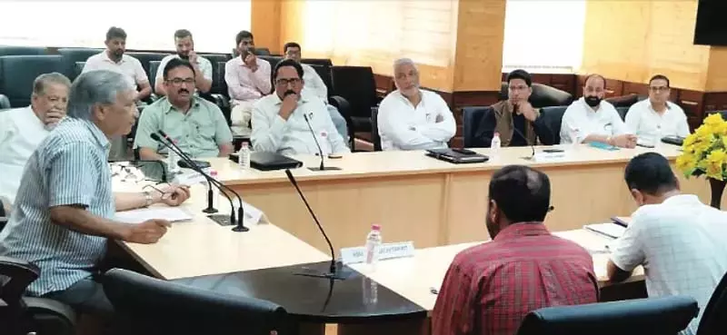 पर्यावरण समिति ने ग्रामीण क्षेत्रों में मजबूत स्वच्छता तंत्र की मांग की पर्यावरण समिति ने ग्रामीण क्षेत्रों में मजबूत स्वच्छता तंत्र की मांग की