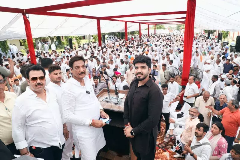 Sirsa कार्यकर्ता सम्मेलन में हरियाणा के पूर्व बिजली मंत्री Sirsa कार्यकर्ता सम्मेलन में हरियाणा के पूर्व बिजली मंत्री