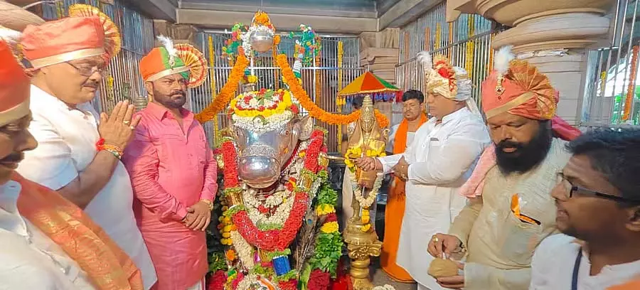 Basavanabagewadi : ऐतिहासिक बसवेश्वर मेला शुरू Basavanabagewadi : ऐतिहासिक बसवेश्वर मेला शुरू