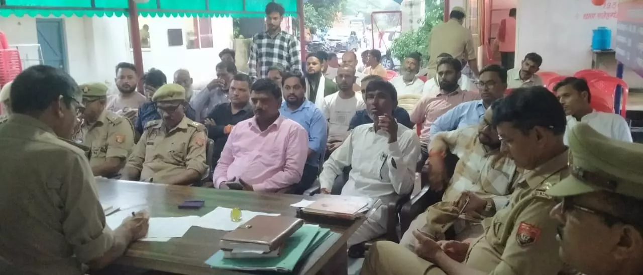 Bareilly: ताजियों की ऊंचाई निर्धारित सीमा में रखने का आदेश Bareilly: ताजियों की ऊंचाई निर्धारित सीमा में रखने का आदेश