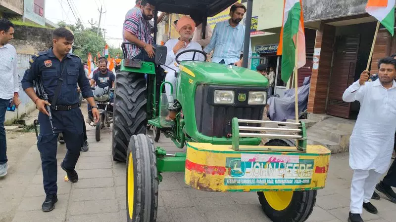 Haryana के कृषि मंत्री ने तिरंगा यात्रा को हरी झंडी दिखाई Haryana के कृषि मंत्री ने तिरंगा यात्रा को हरी झंडी दिखाई