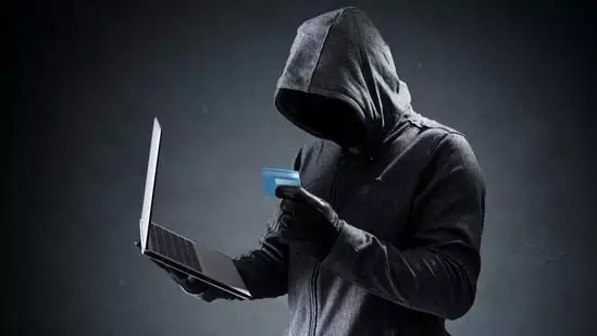 बेंगलुरु बना साइबर ठगी का हब, एक दिन में रिकॉर्ड मामले बेंगलुरु बना साइबर ठगी का हब, एक दिन में रिकॉर्ड मामले
