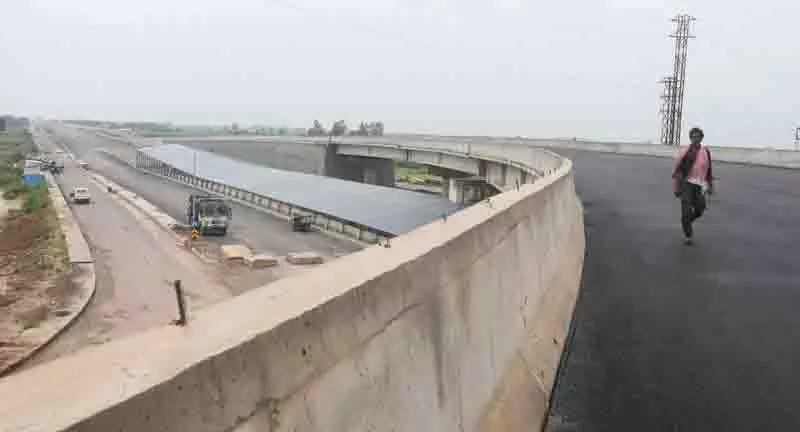 3,167 करोड़ रुपये की लागत से Chandigarh-Ambala एक्सप्रेसवे का निर्माण कार्य पूरा होने के करीब 3,167 करोड़ रुपये की लागत से Chandigarh-Ambala एक्सप्रेसवे का निर्माण कार्य पूरा होने के करीब