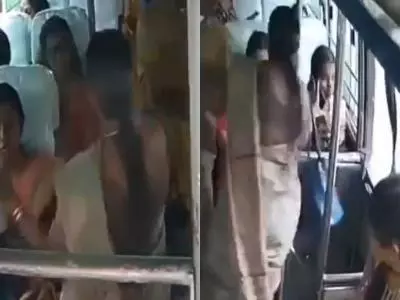 सीसीटीवी फुटेज में त्रिशूर में 74 वर्षीय महिला की गिरकर मौत का मामला सामने आया है सीसीटीवी फुटेज में त्रिशूर में 74 वर्षीय महिला की गिरकर मौत का मामला सामने आया है