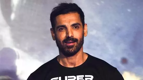 जॉन अब्राहम ने दी चेतावनी स्ट्रीट डॉग्स को हटाना हो सकता है खतरनाक कदम जॉन अब्राहम ने दी चेतावनी स्ट्रीट डॉग्स को हटाना हो सकता है खतरनाक कदम