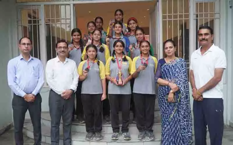 Himachal: दून वैली स्कूल ने वॉलीबॉल स्पर्धा में शानदार प्रदर्शन किया Himachal: दून वैली स्कूल ने वॉलीबॉल स्पर्धा में शानदार प्रदर्शन किया