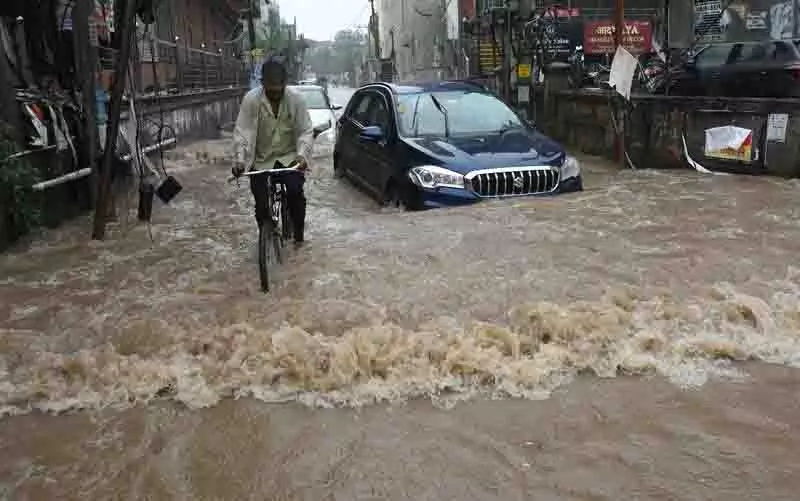 दोपहर और शाम की बारिश से Chandigarh ट्राइसिटी में ठंडक रुकी, पारा गिरा दोपहर और शाम की बारिश से Chandigarh ट्राइसिटी में ठंडक रुकी, पारा गिरा