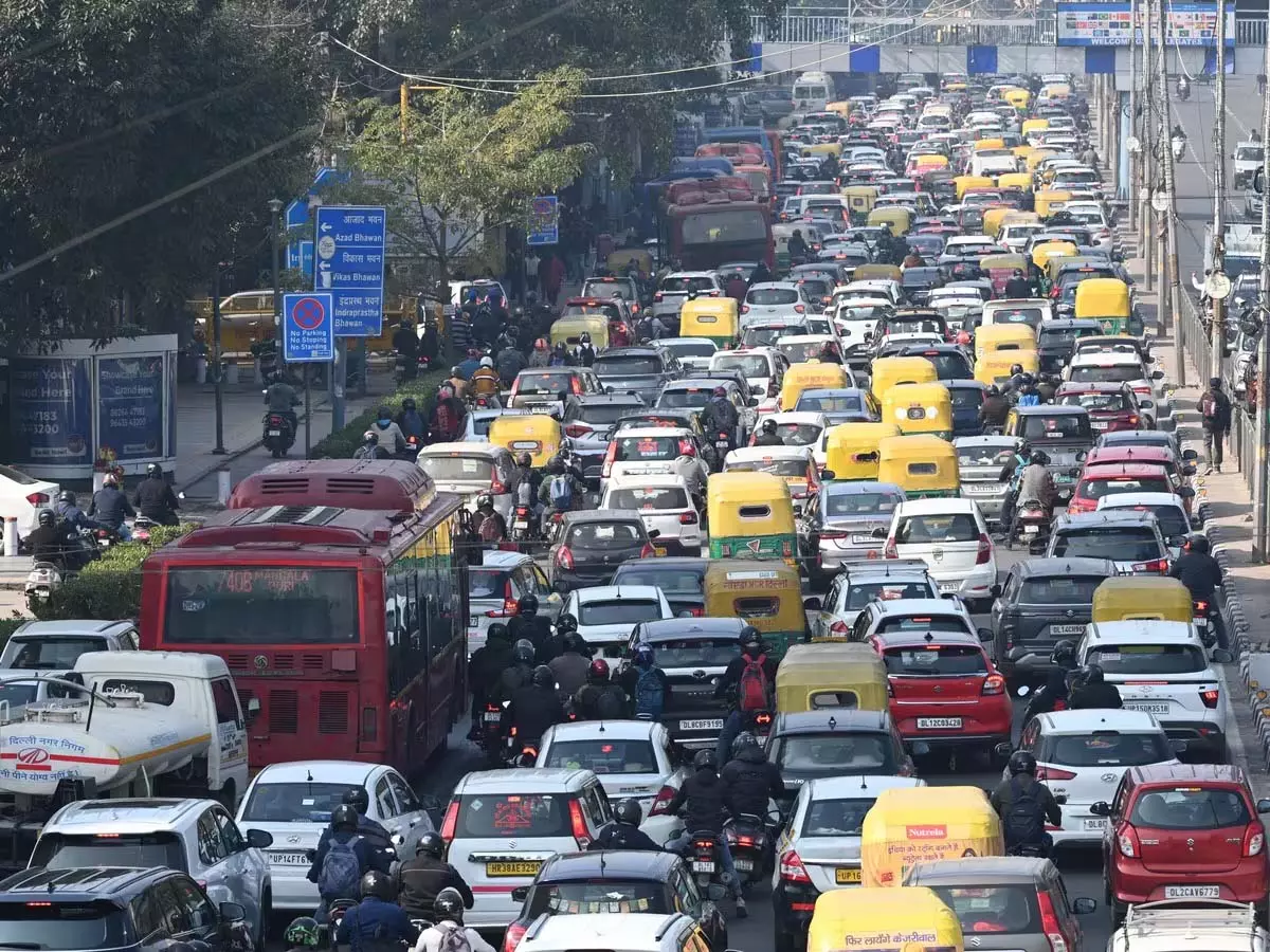 पुराने वाहनों पर सुप्रीम कोर्ट का बड़ा आदेश, जल्दी पढ़ें काम की खबर पुराने वाहनों पर सुप्रीम कोर्ट का बड़ा आदेश, जल्दी पढ़ें काम की खबर