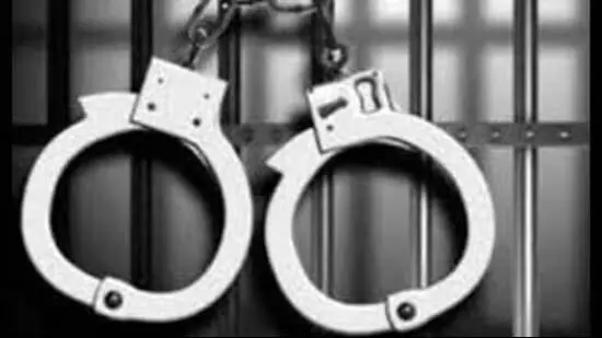 Kharar: स्ट्रीट लाइट बैटरी चोरी, 2 पूर्व बिजली विभाग कर्मचारी गिरफ्तार Kharar: स्ट्रीट लाइट बैटरी चोरी, 2 पूर्व बिजली विभाग कर्मचारी गिरफ्तार