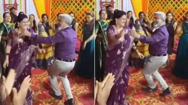 कपल ने किया ऐसा जोरदार डांस, जमकर वायरल हुआ VIDEO कपल ने किया ऐसा जोरदार डांस, जमकर वायरल हुआ VIDEO