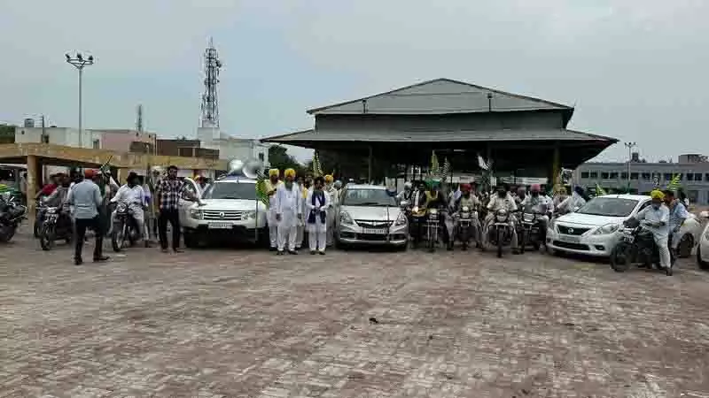 Ludhiana: किसान मजदूर समिति ने भूमि पूलिंग नीति के खिलाफ रैली निकाली Ludhiana: किसान मजदूर समिति ने भूमि पूलिंग नीति के खिलाफ रैली निकाली