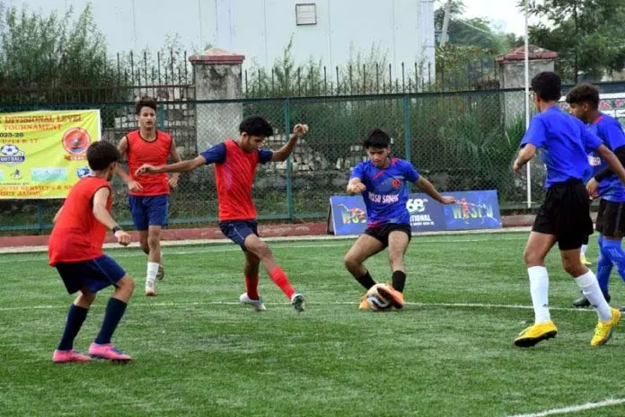 Jammu: अंतर-जिला डिवीजन स्तरीय अंडर-17 बालक फुटबॉल टूर्नामेंट शुरू Jammu: अंतर-जिला डिवीजन स्तरीय अंडर-17 बालक फुटबॉल टूर्नामेंट शुरू
