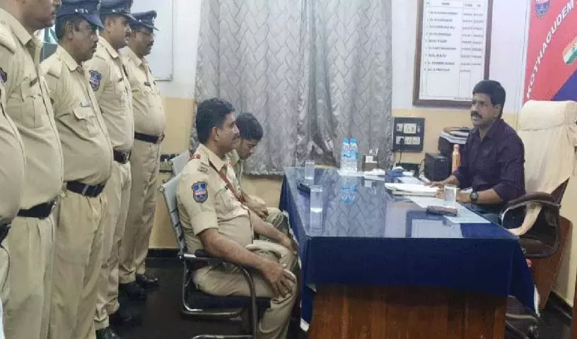 संदिग्ध लोगों की आवाजाही पर ध्यान दिया जाए: OSD Narender संदिग्ध लोगों की आवाजाही पर ध्यान दिया जाए: OSD Narender