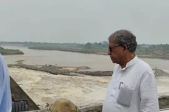 Irrigation Minister ने तिलपाड़ा बैराज की मरम्मत के लिए केंद्र को जिम्मेदार ठहराया Irrigation Minister ने तिलपाड़ा बैराज की मरम्मत के लिए केंद्र को जिम्मेदार ठहराया