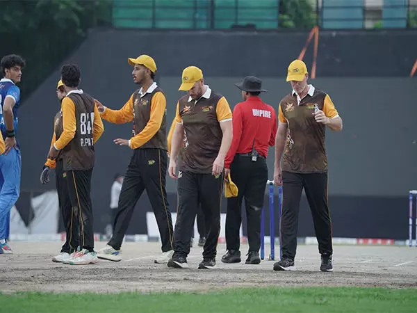 Legion-Z T10 League: फिंच की अगुवाई वाली बंगाल टाइगर्स को मुंबई स्टार्स से हार का सामना करना पड़ा Legion-Z T10 League: फिंच की अगुवाई वाली बंगाल टाइगर्स को मुंबई स्टार्स से हार का सामना करना पड़ा