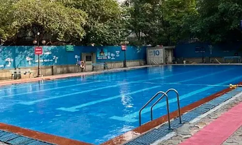 एमसीडी के बंद पड़े स्विमिंग पूल में डूबकर युवक की मौत एमसीडी के बंद पड़े स्विमिंग पूल में डूबकर युवक की मौत