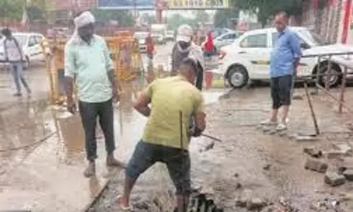गुरुग्राम नगर निगम शहर के बुनियादी ढांचे को सुधारने में जुटा गुरुग्राम नगर निगम शहर के बुनियादी ढांचे को सुधारने में जुटा