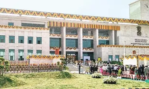 Andhra प्रदेश उच्च न्यायालय ने मतदान केंद्र परिवर्तन को बरकरार रखा Andhra प्रदेश उच्च न्यायालय ने मतदान केंद्र परिवर्तन को बरकरार रखा