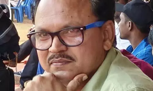 Karwar : पत्रकार नागराज हरपनहल्ली को हरमन मोगलिंग पुरस्कार से सम्मानित किया गया Karwar : पत्रकार नागराज हरपनहल्ली को हरमन मोगलिंग पुरस्कार से सम्मानित किया गया