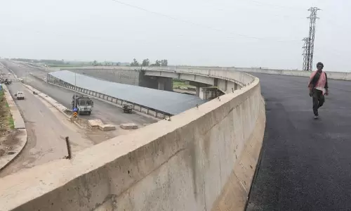 3,167 करोड़ रुपये की चंडीगढ़-अंबाला एक्सप्रेसवे का निर्माण पूरा होने के करीब 3,167 करोड़ रुपये की चंडीगढ़-अंबाला एक्सप्रेसवे का निर्माण पूरा होने के करीब