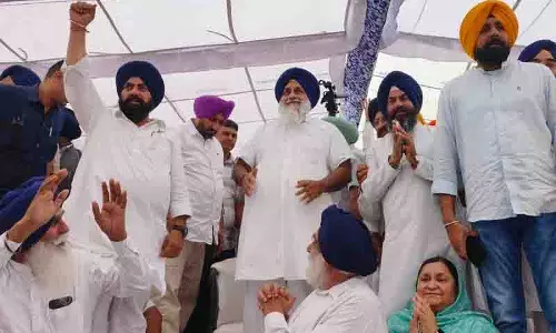 ज्ञानी हरप्रीत सिंह ने 2 दिसंबर के आदेश की अवहेलना की: Sukhbir Badal