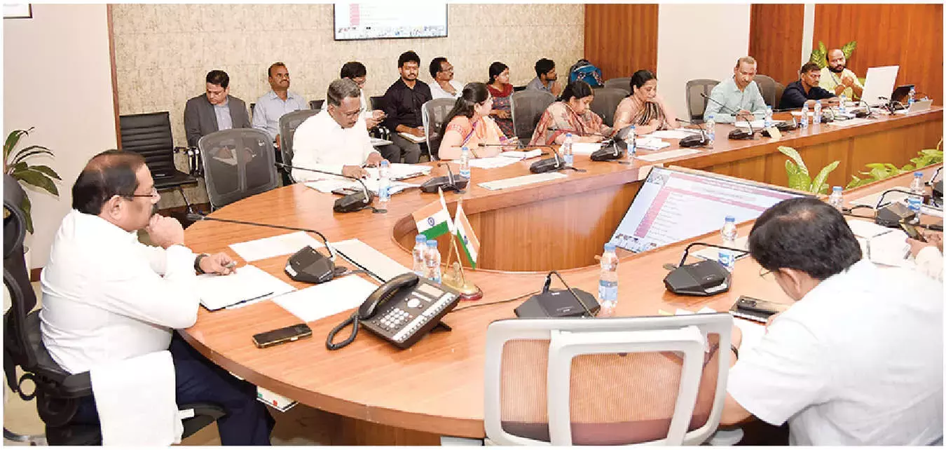 Andhra: कैबिनेट सचिव ने राज्यों के मुख्य सचिवों के साथ वीडियो कॉन्फ्रेंस की Andhra: कैबिनेट सचिव ने राज्यों के मुख्य सचिवों के साथ वीडियो कॉन्फ्रेंस की